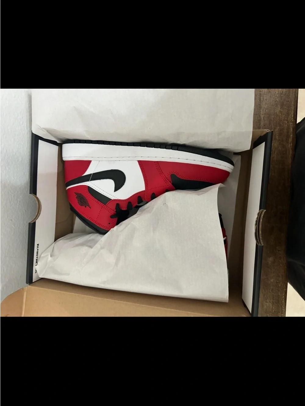 Youth 7Y Nike Air Jordan 1 Mid Red Black White Sneakers